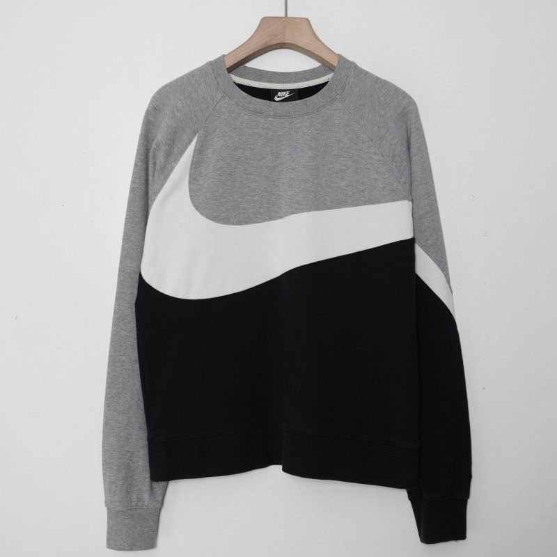 (L) Nike Sides Big Swoosh/ Authentic