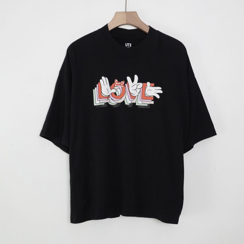(L) Uniqlo LOVE Disney /Authentic