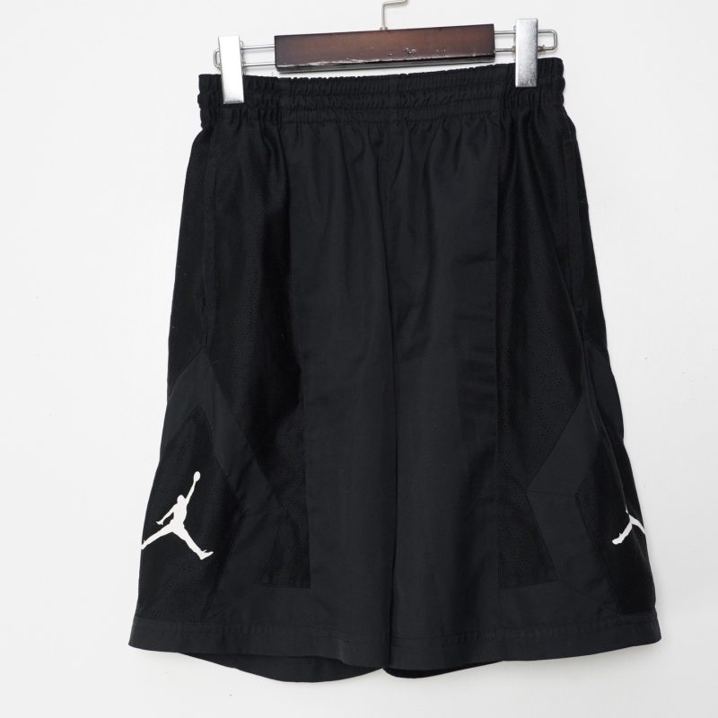 quân short Jodan.