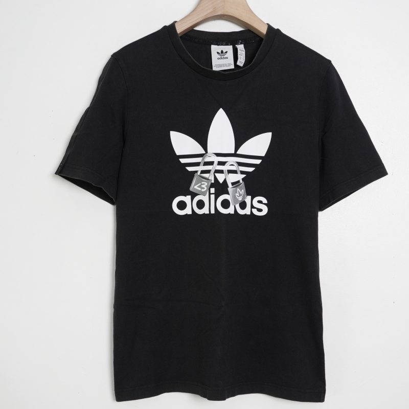 ✅ Adidas Big Logo.