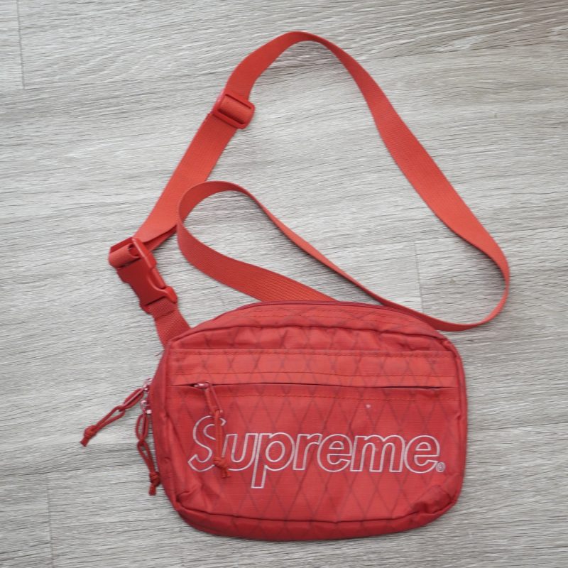 ✅ Supreme Shoulder Bag